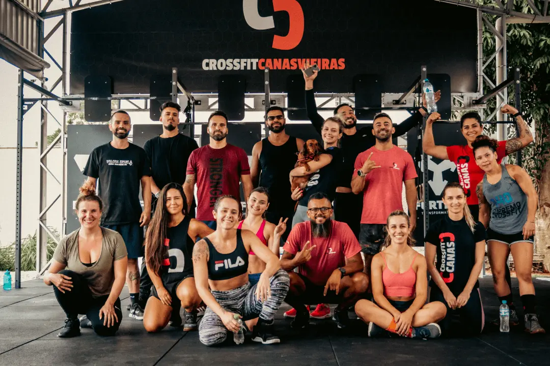 Comunidade CrossFit Canasvieiras: equipe e alunos no box oficial em Canasvieiras, Florianópolis.
